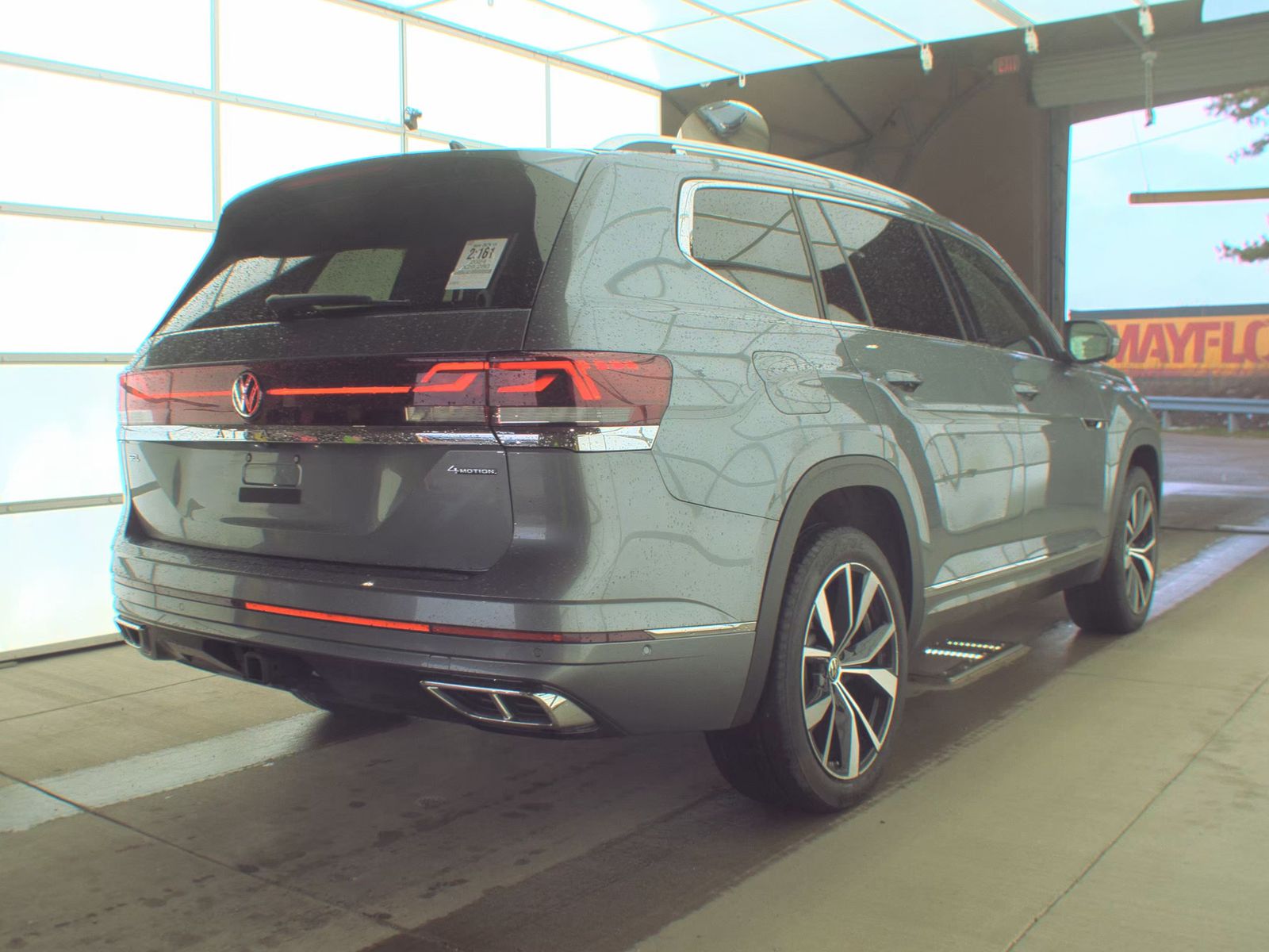2024 Volkswagen Atlas 2.0T SEL Premium R-Line AWD