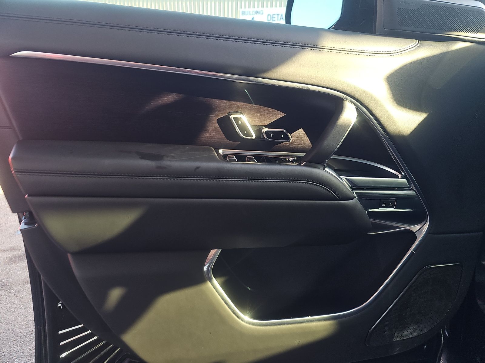 2025 Land Rover Range Rover Autobiography LWB AWD