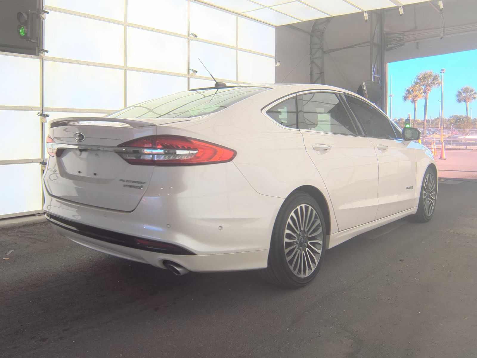 2017 Ford Fusion Hybrid Platinum FWD