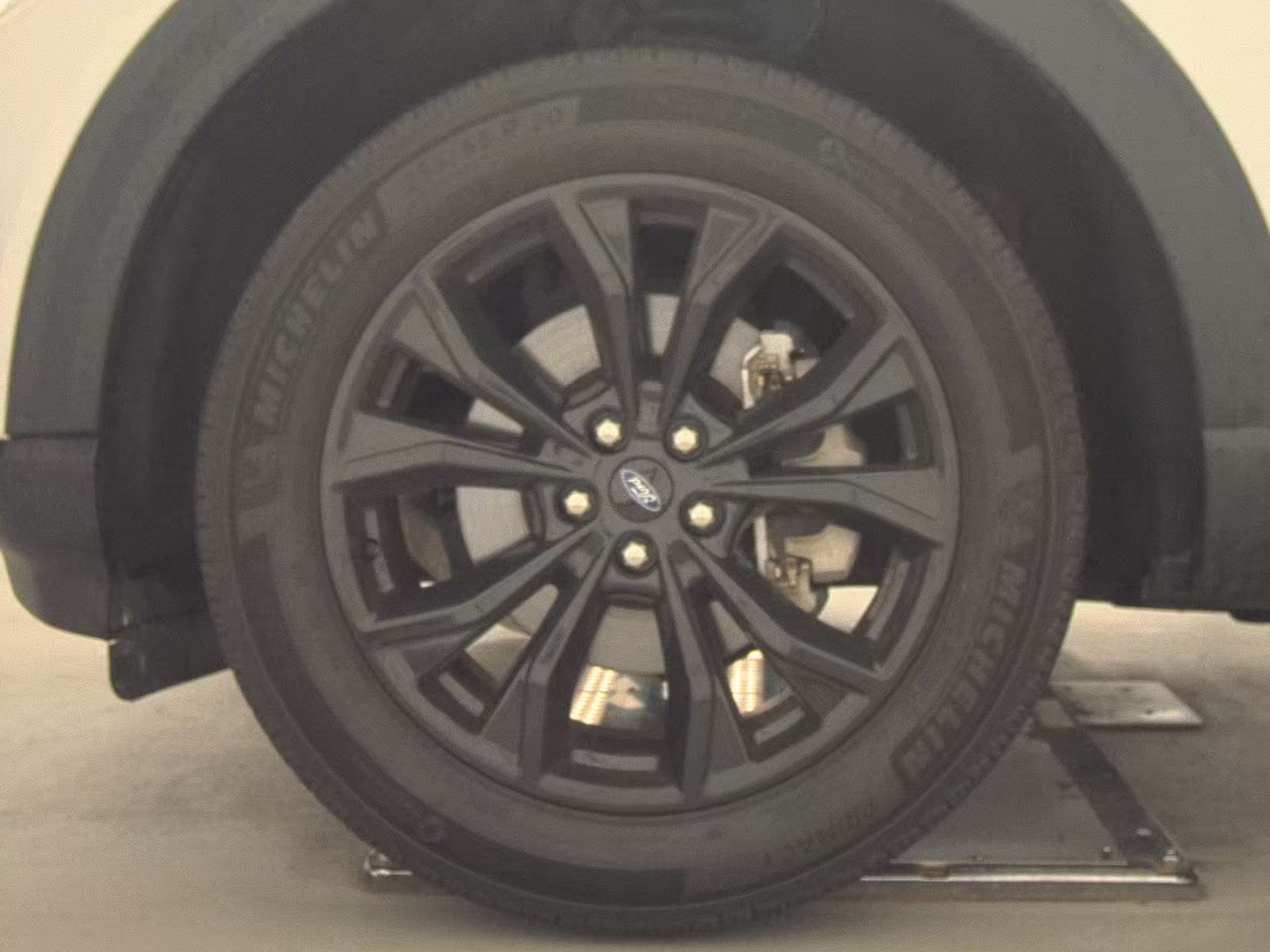 2023 Ford Explorer XLT AWD