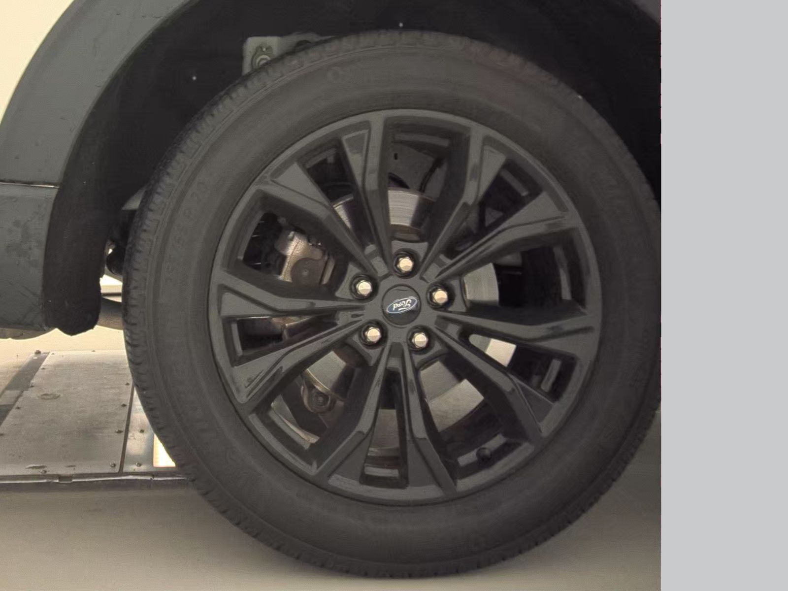 2023 Ford Explorer XLT AWD