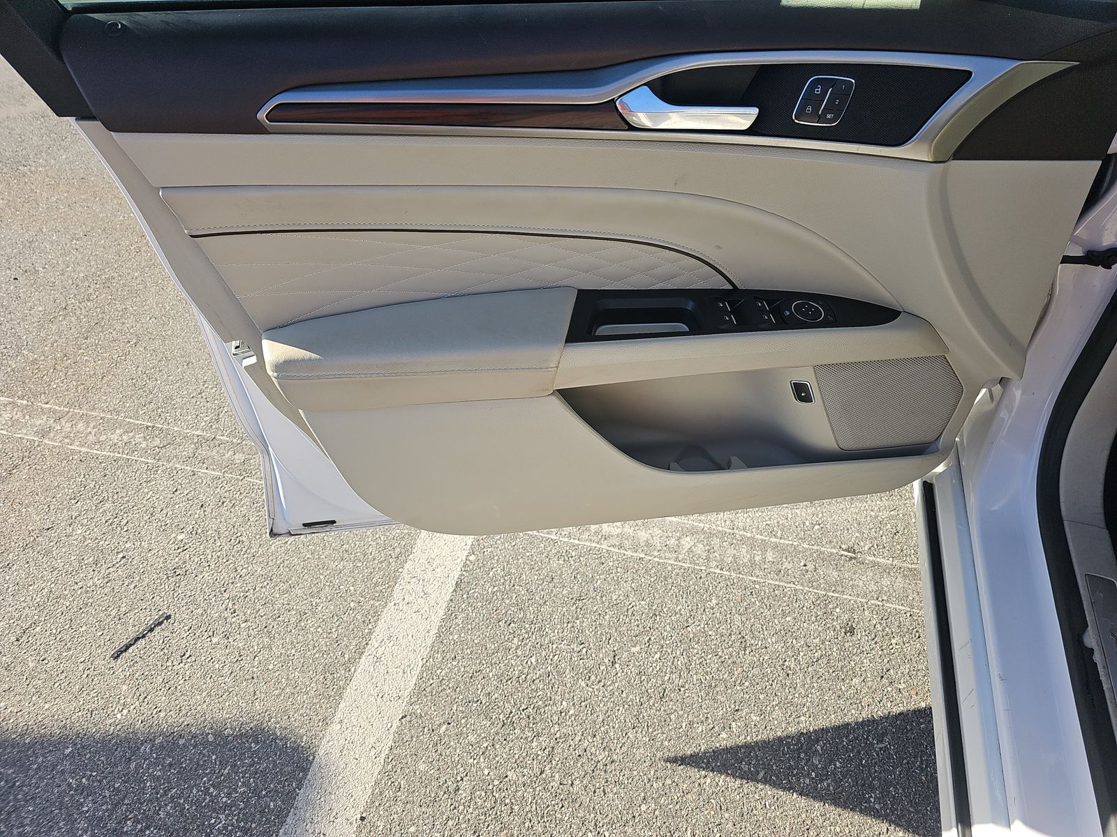 2017 Ford Fusion Hybrid Platinum FWD
