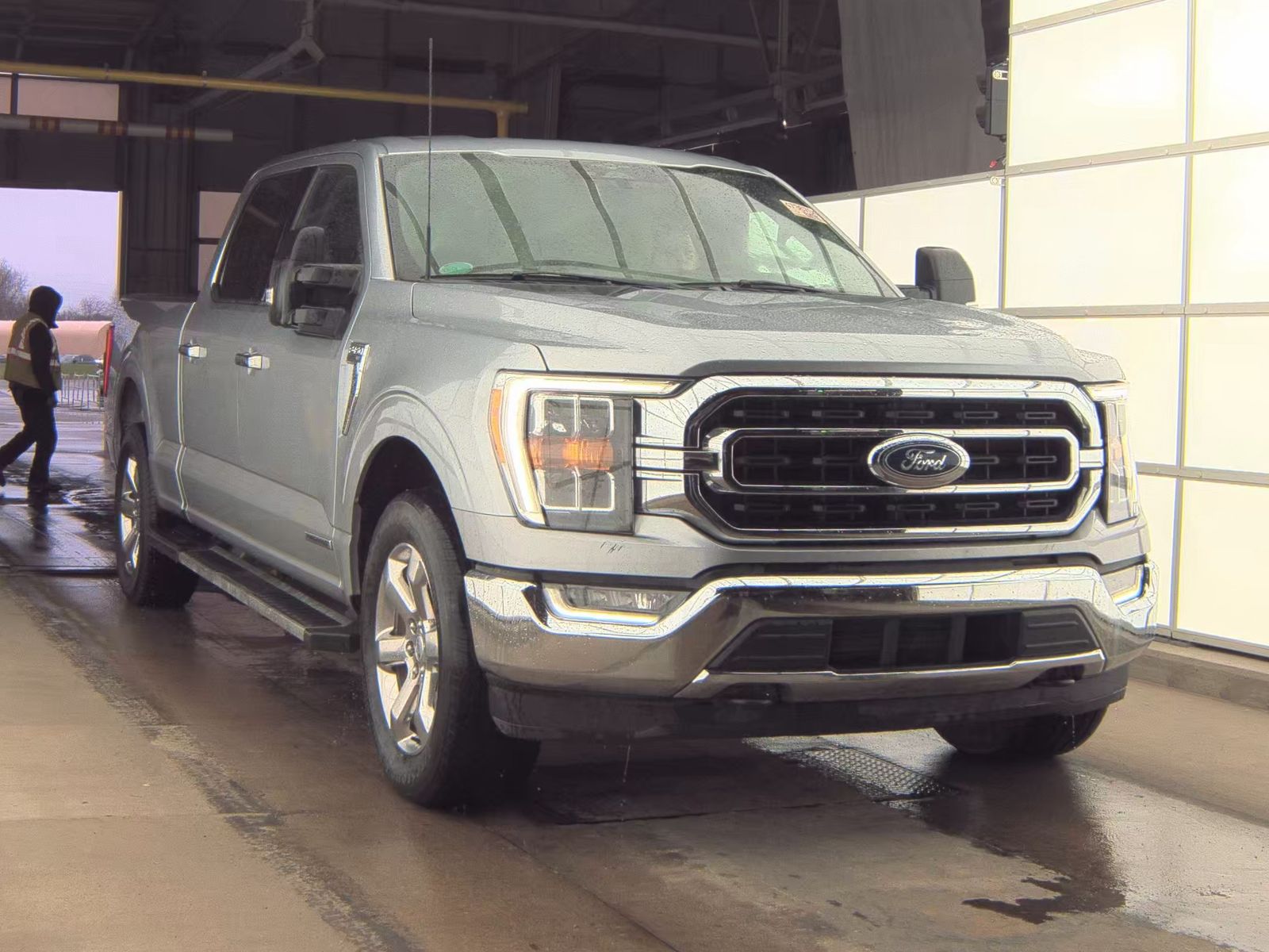 2023 Ford F-150 Hybrid XLT AWD