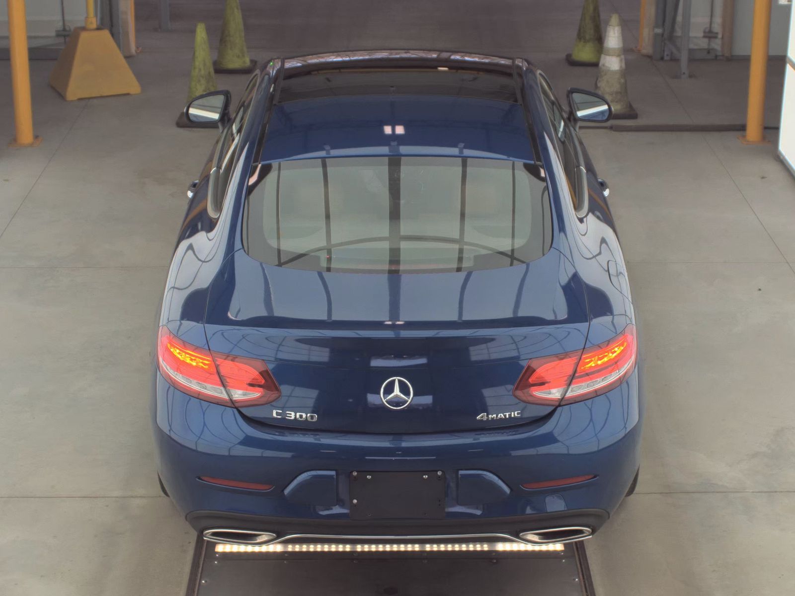 Mercedes-Benz C 300 4MATIC Coupe снимка Mercedes-Benz C 300 4MATIC Coupe