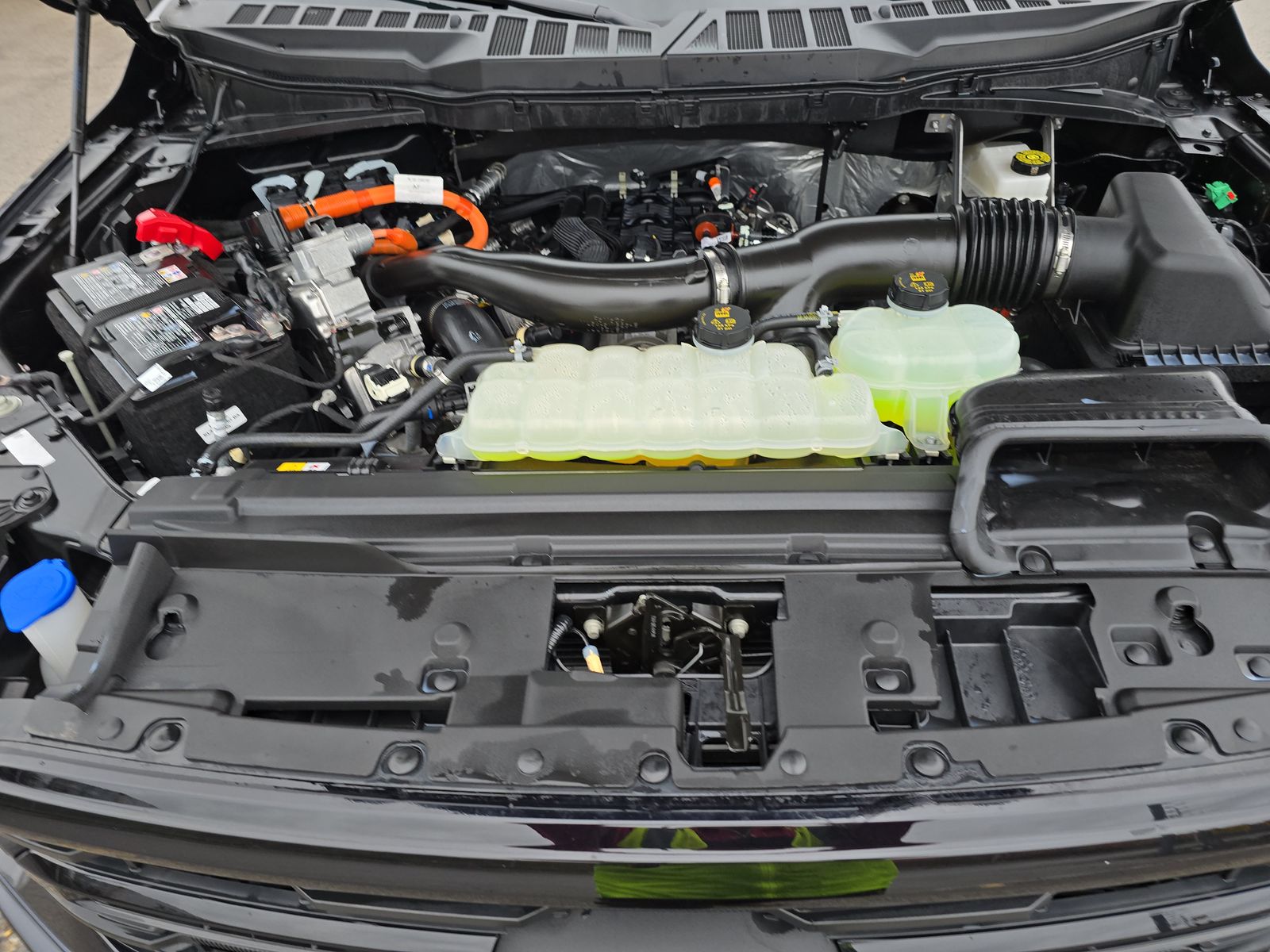 2025 Ford F-150 Hybrid XLT AWD