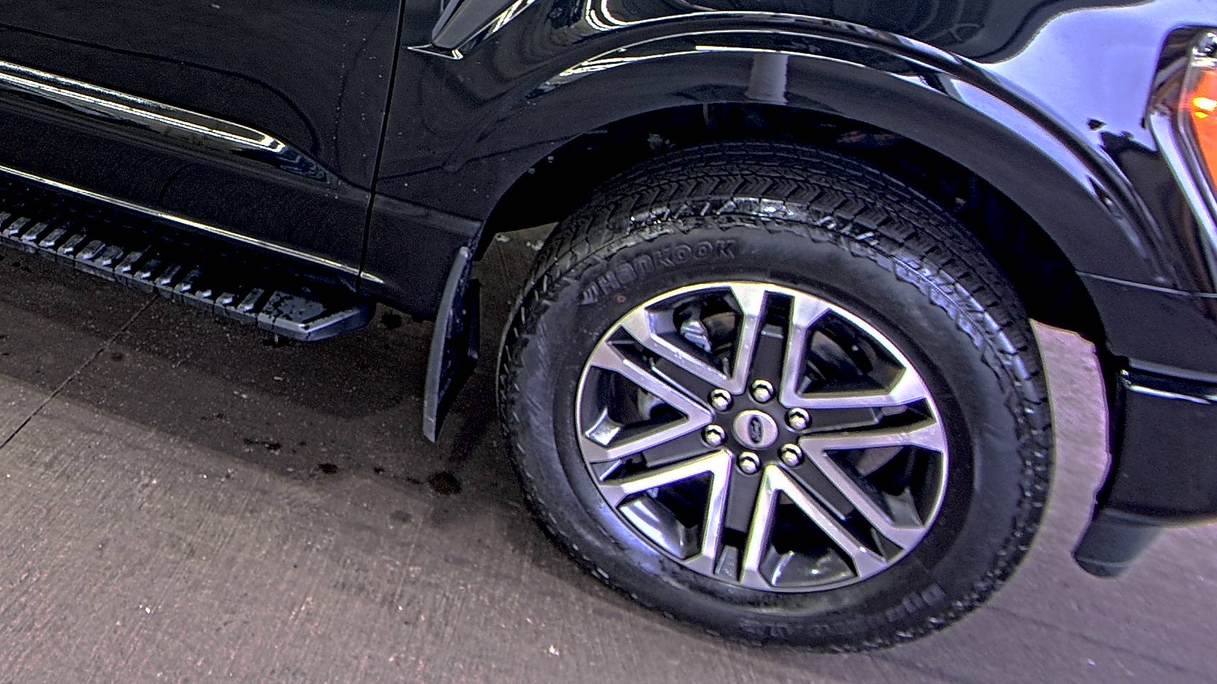 2023 Ford F-150 XL AWD