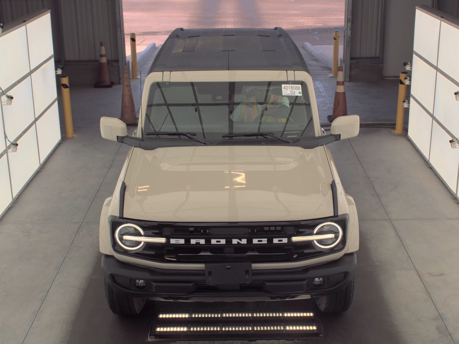 FORD BRONCO - 3
