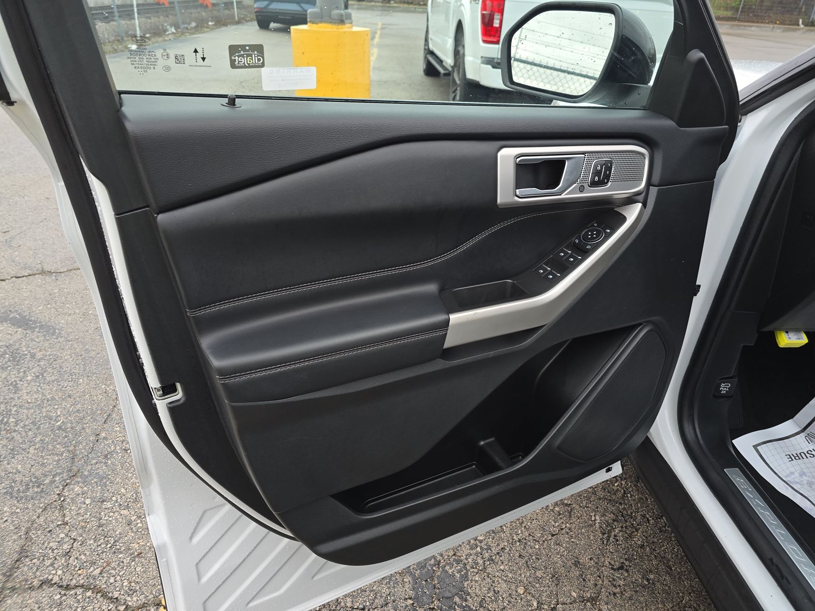 2023 Ford Explorer Hybrid Limited AWD