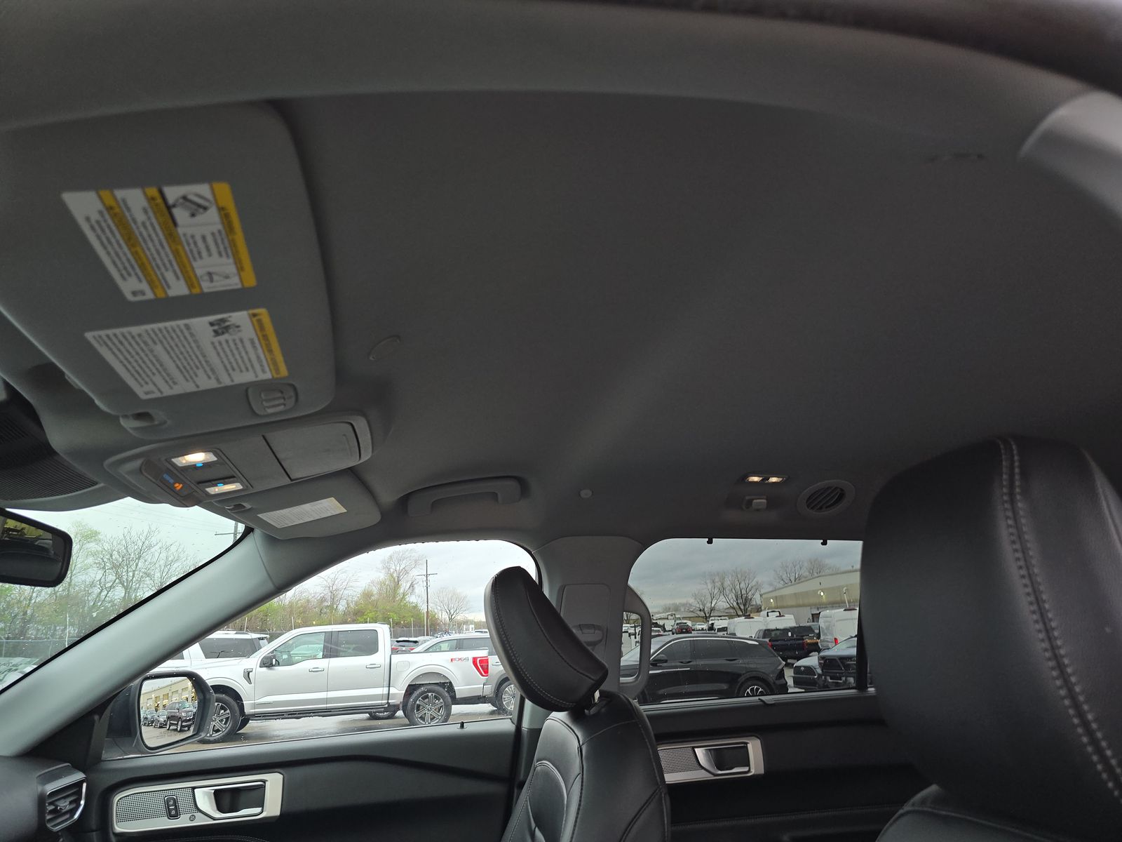 2023 Ford Explorer Hybrid Limited AWD