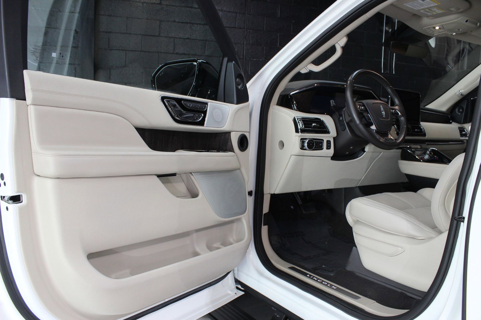 2021 Lincoln Navigator Reserve RWD