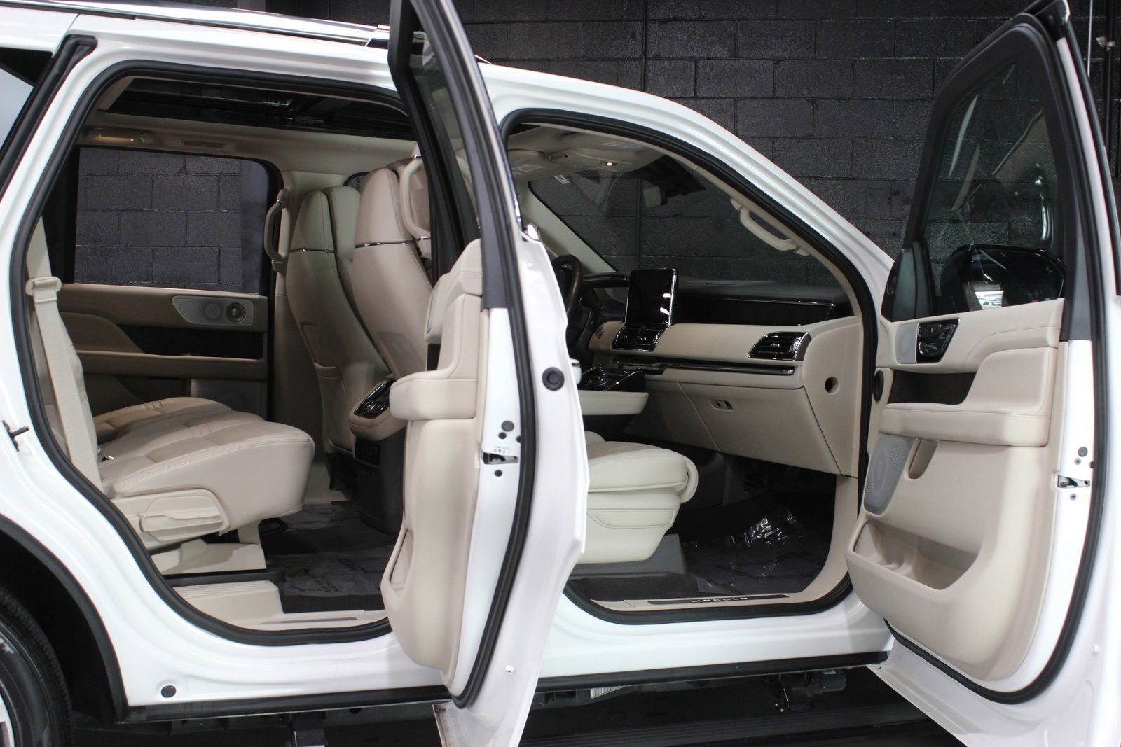 2021 Lincoln Navigator Reserve RWD