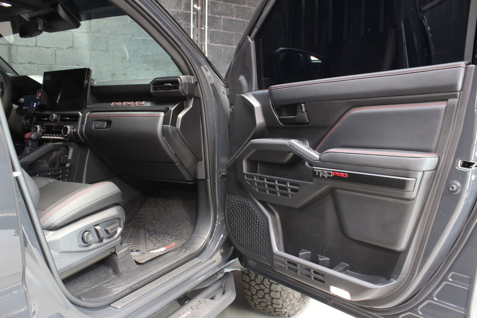 2025 Toyota Tacoma Hybrid TRD Pro AWD