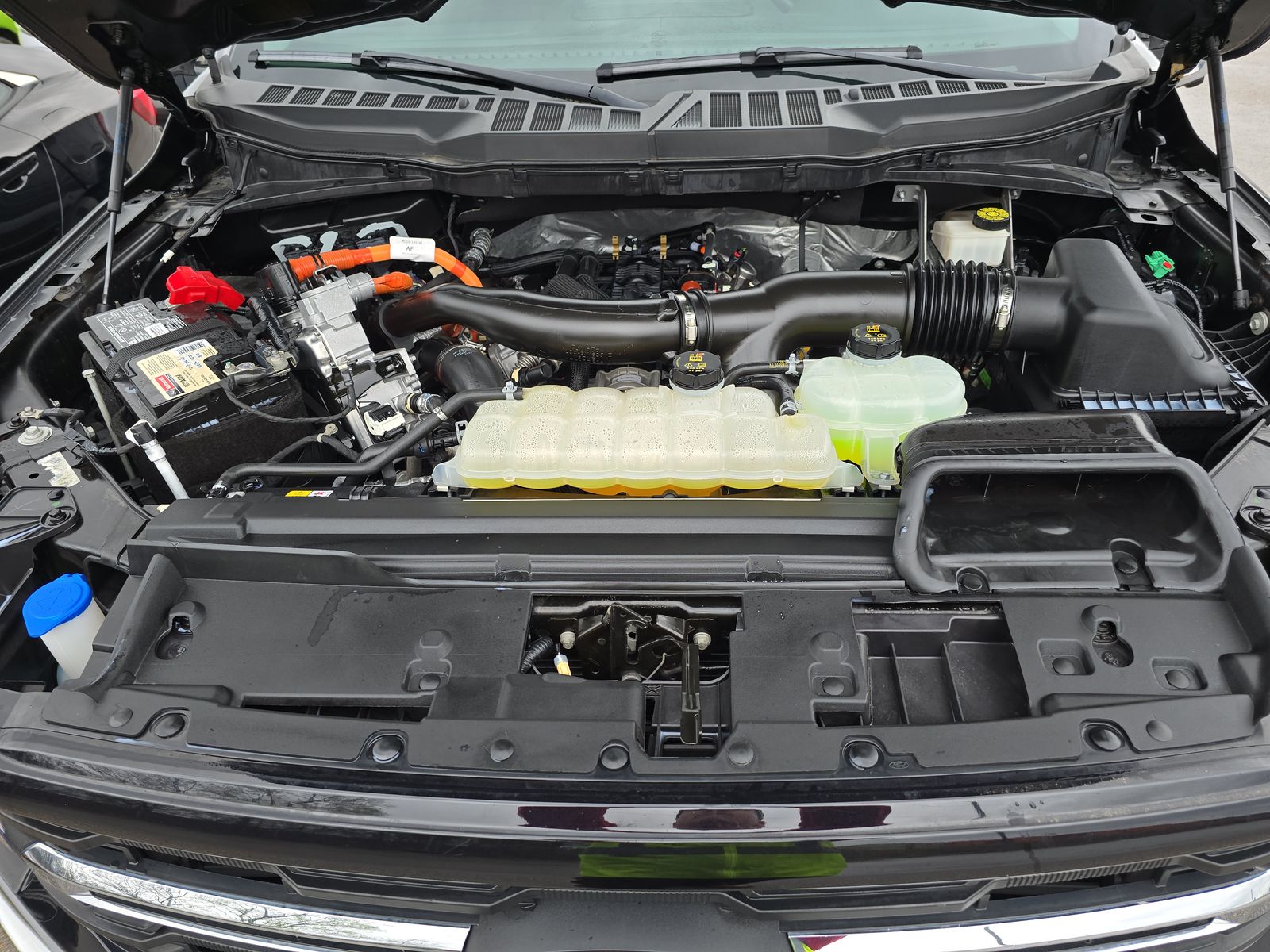 2024 Ford F-150 Hybrid XLT AWD