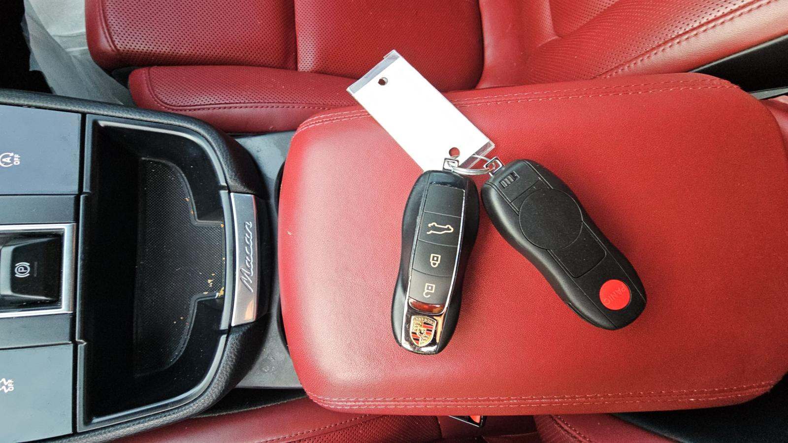 2023 Porsche Macan T AWD