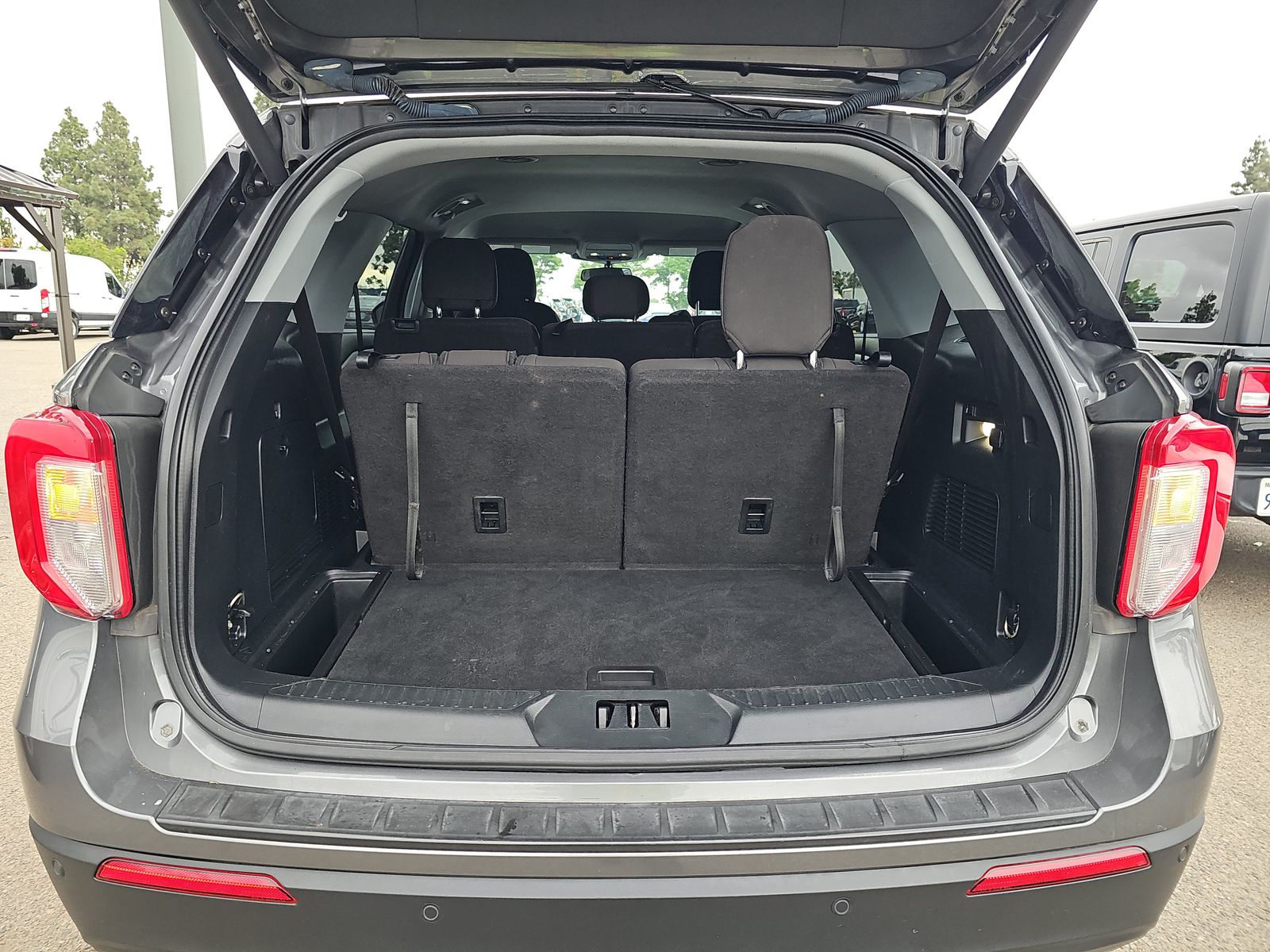 2023 Ford Explorer XLT FWD