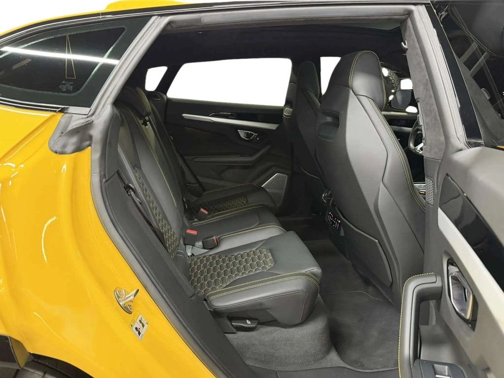 2020 Lamborghini Urus Base AWD