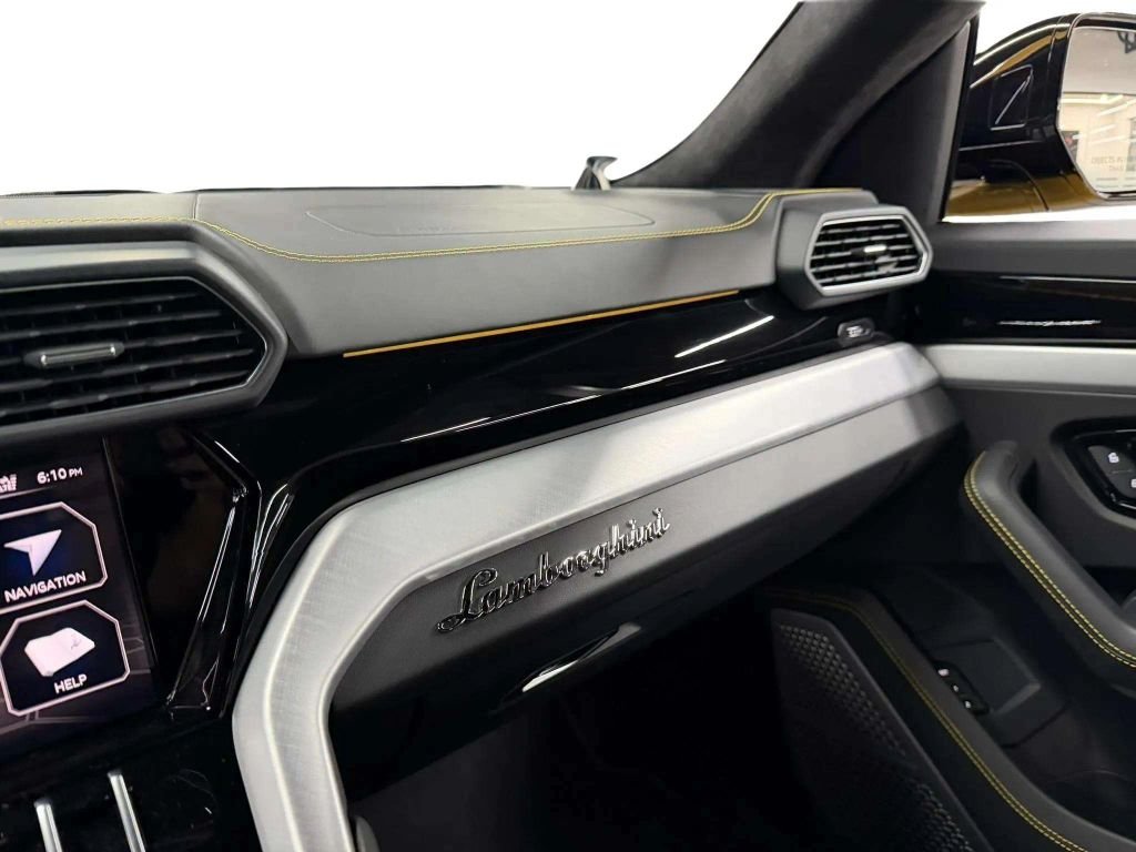 2020 Lamborghini Urus Base AWD