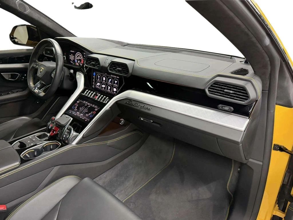 2020 Lamborghini Urus Base AWD