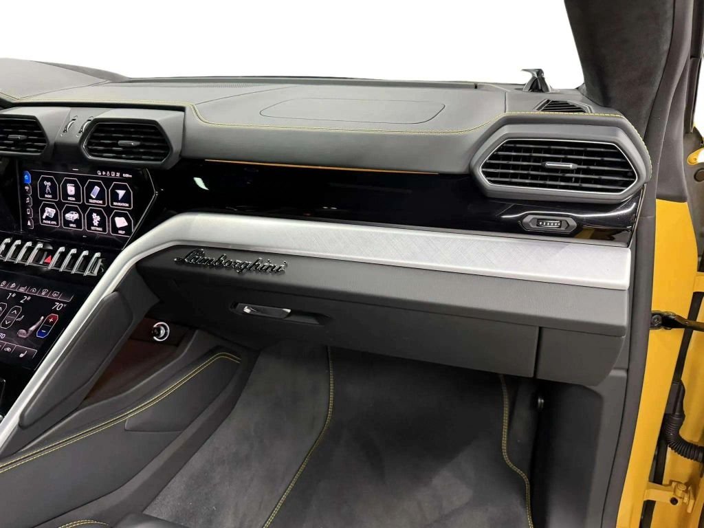 2020 Lamborghini Urus Base AWD