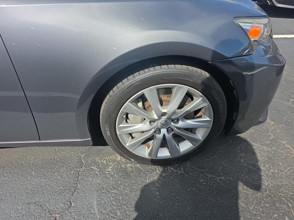 2016 Lexus IS IS 200t RWD