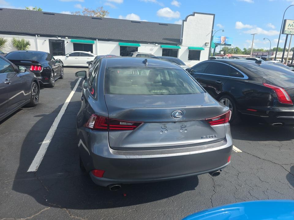 2016 Lexus IS IS 200t RWD