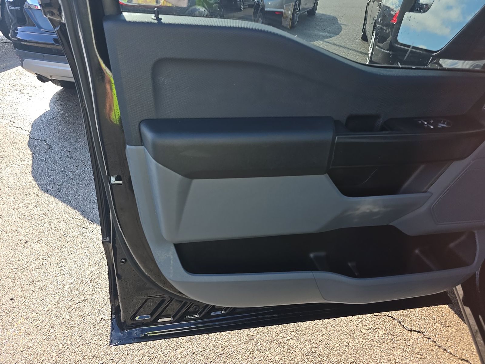 2022 Ford F-150 XL RWD