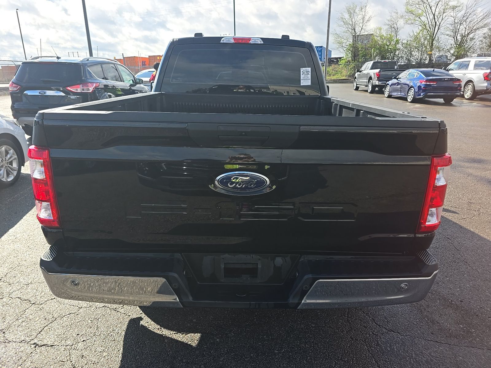 2022 Ford F-150 XL RWD