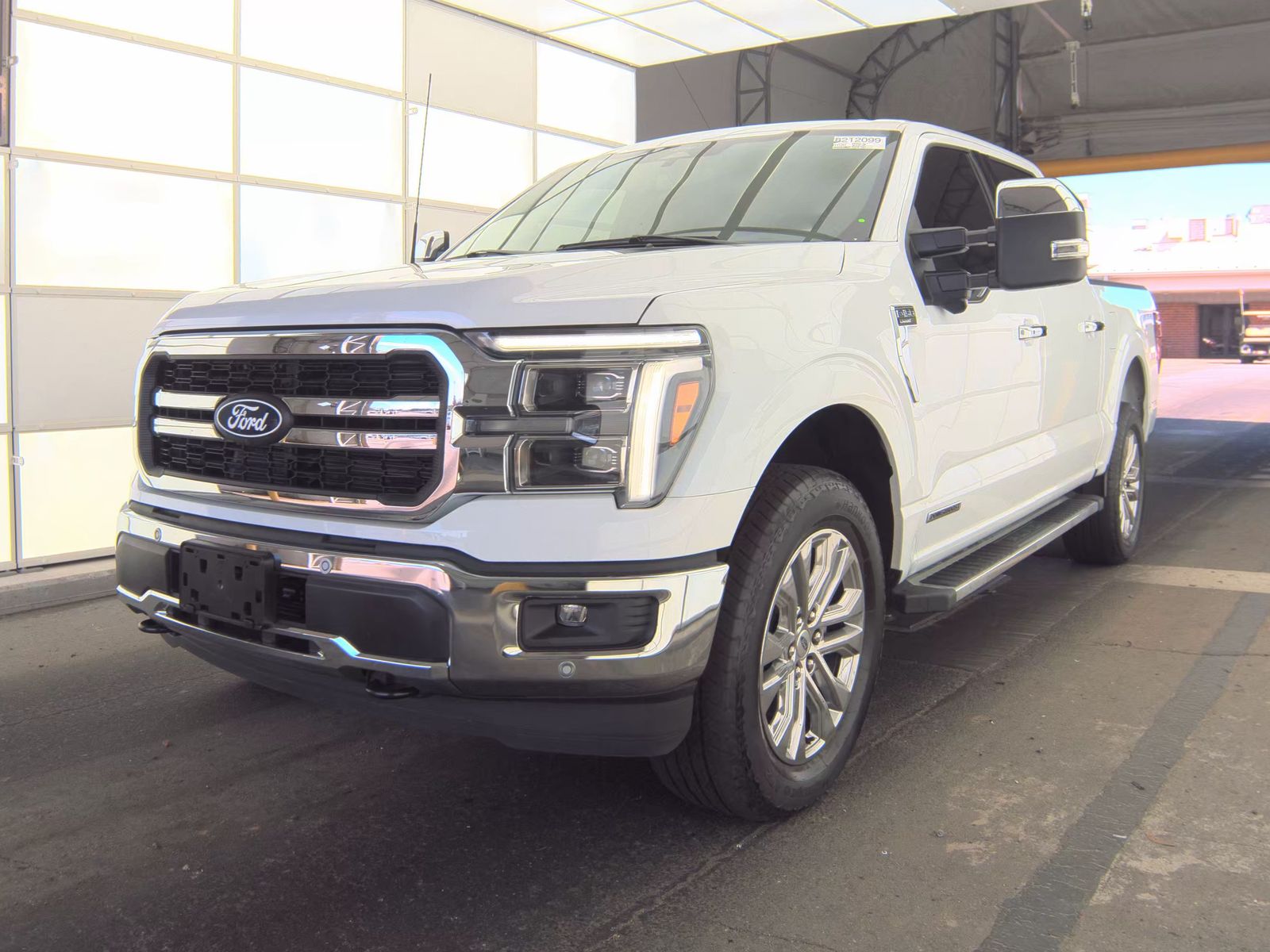 2025 Ford F-150 Hybrid Lariat AWD