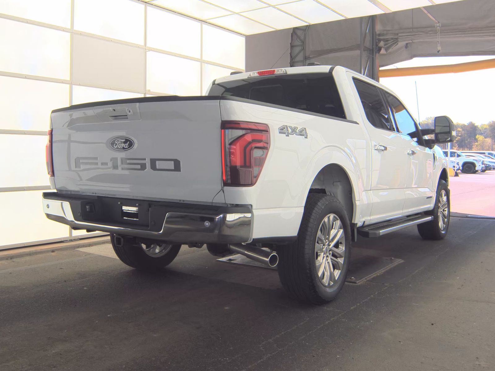2025 Ford F-150 Hybrid Lariat AWD