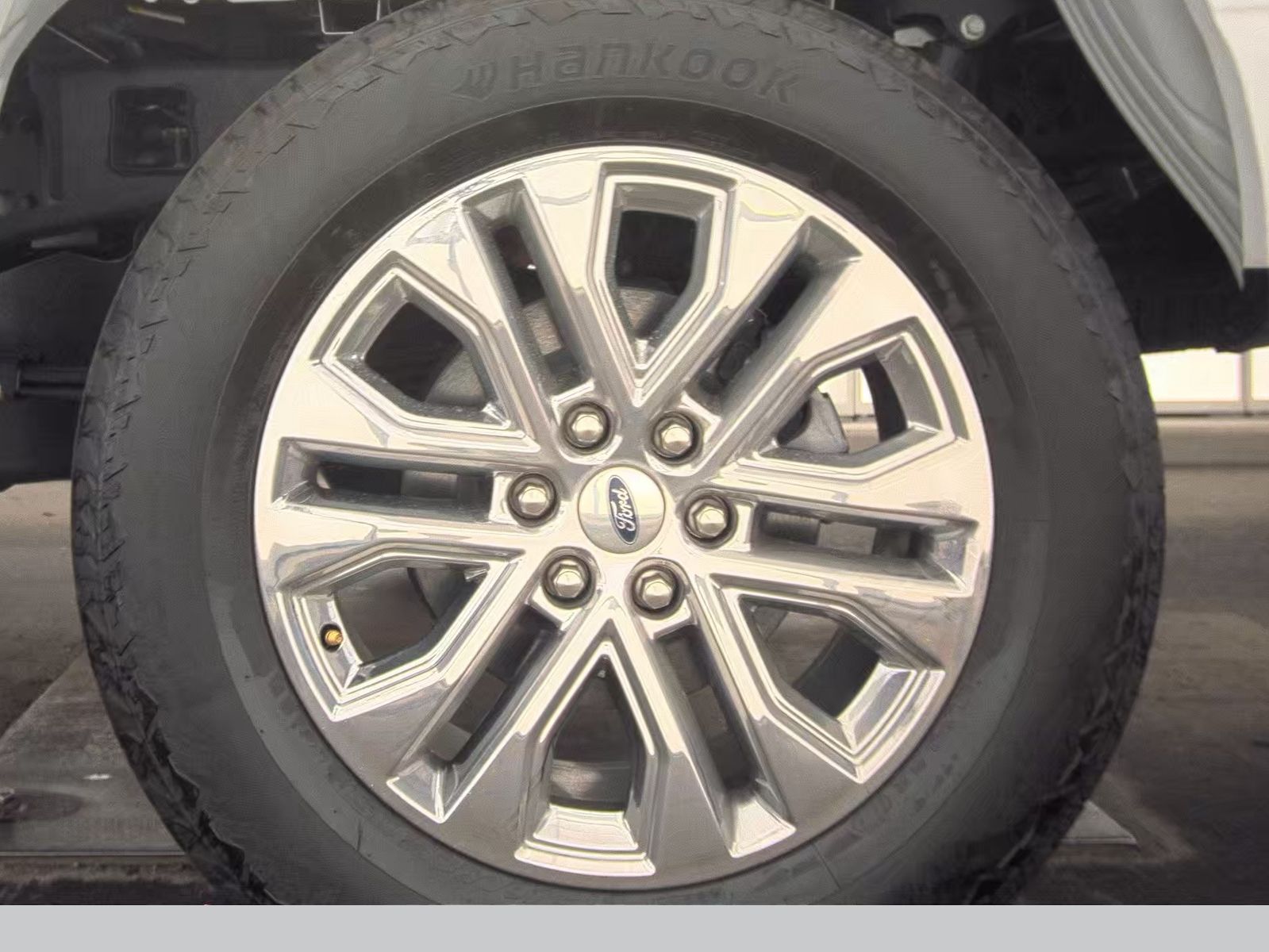 2025 Ford F-150 Hybrid Lariat AWD