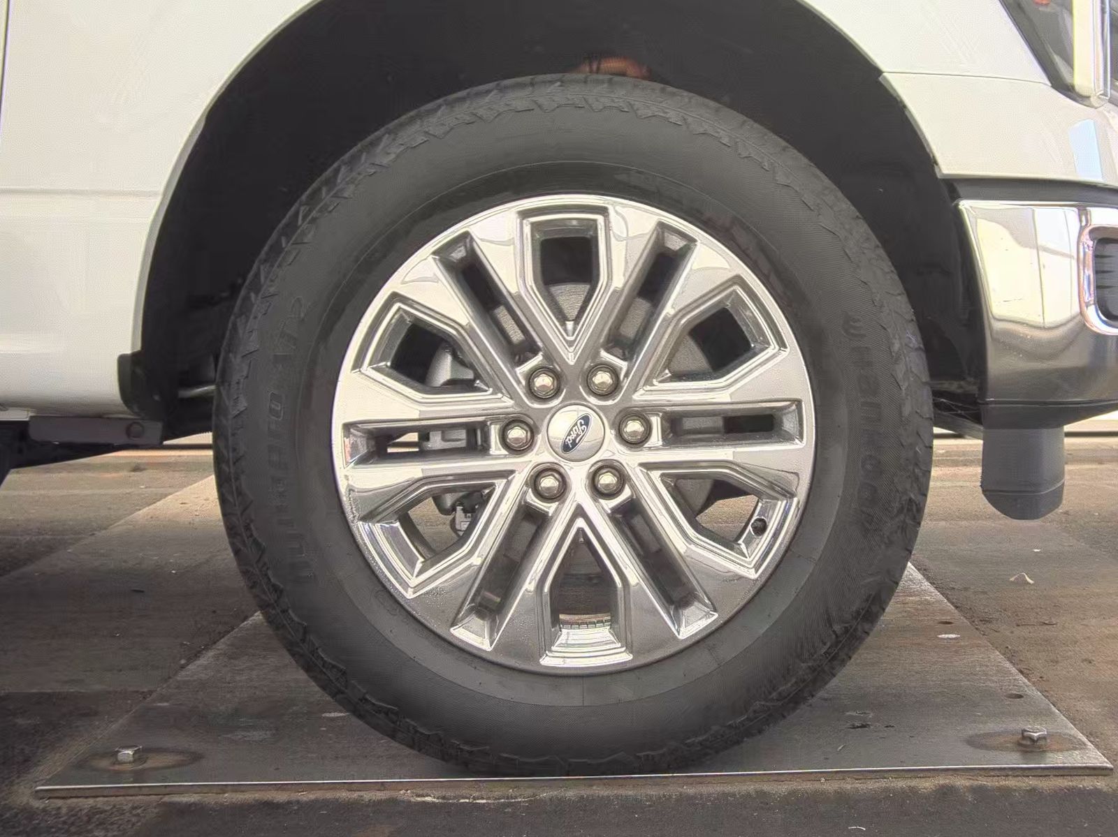 2025 Ford F-150 Hybrid Lariat AWD