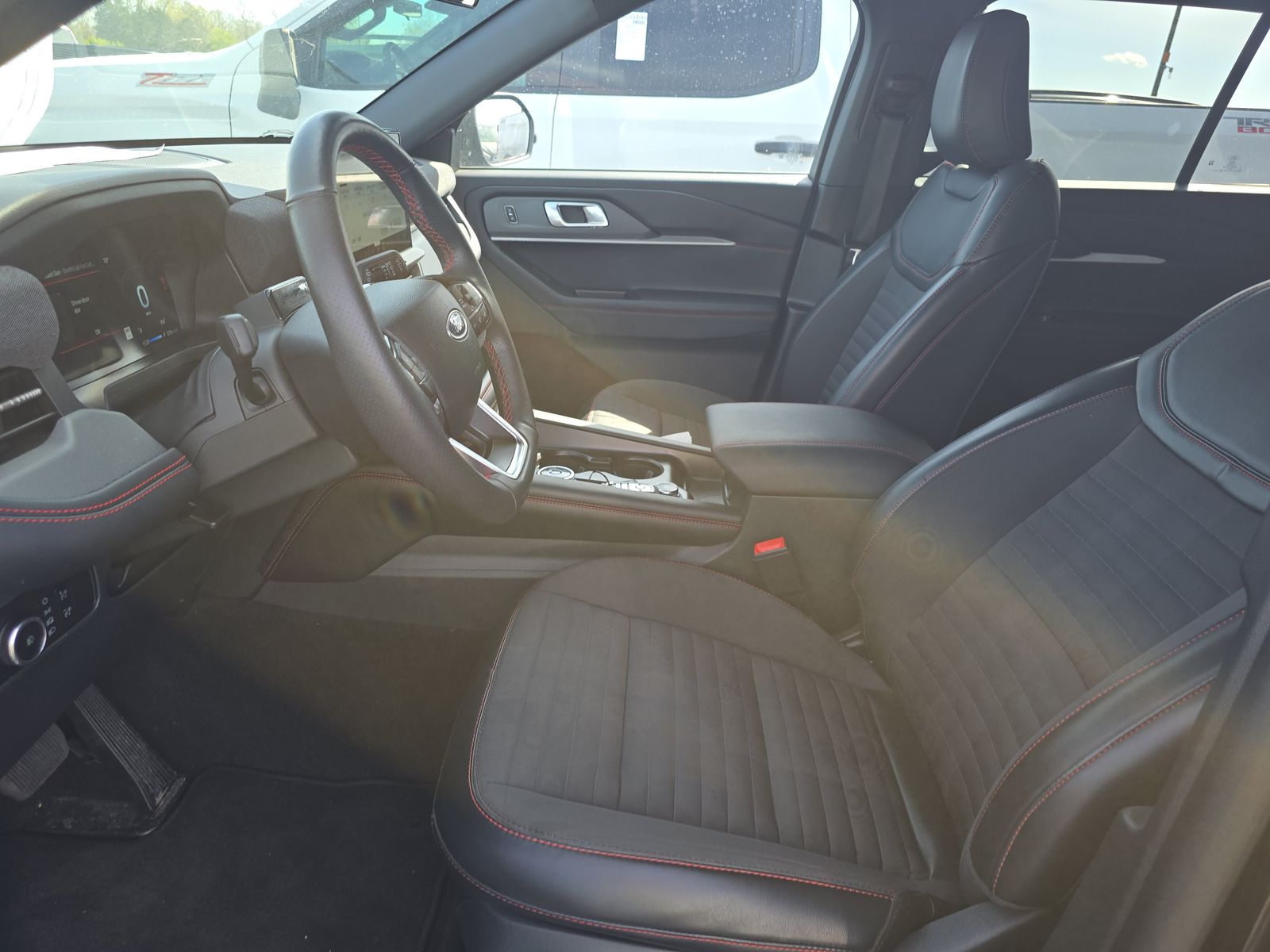 2025 Ford Explorer ST-Line AWD