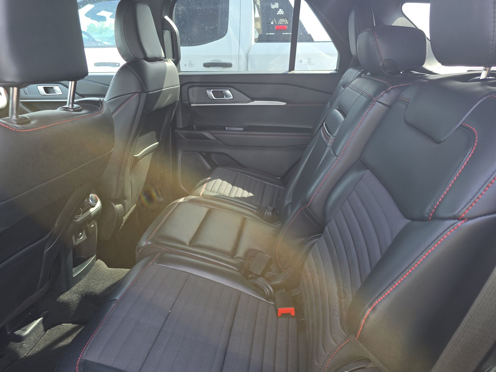 2025 Ford Explorer ST-Line AWD