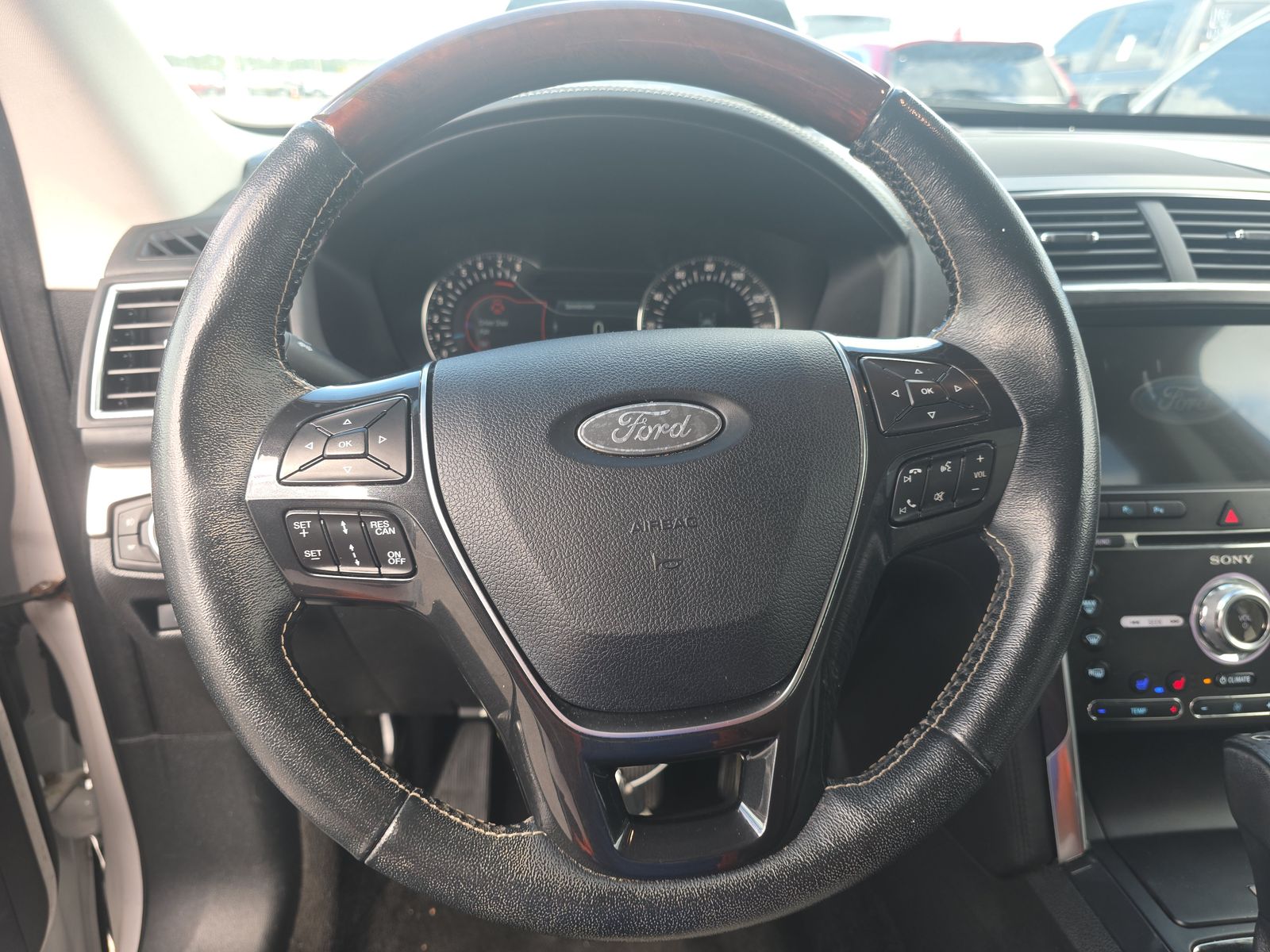 2018 Ford Explorer Platinum AWD