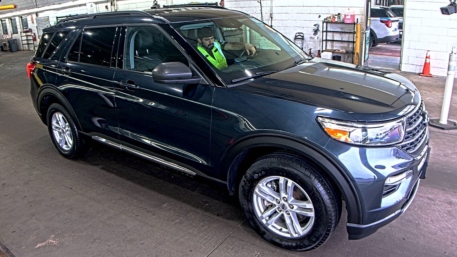 2023 Ford Explorer XLT AWD