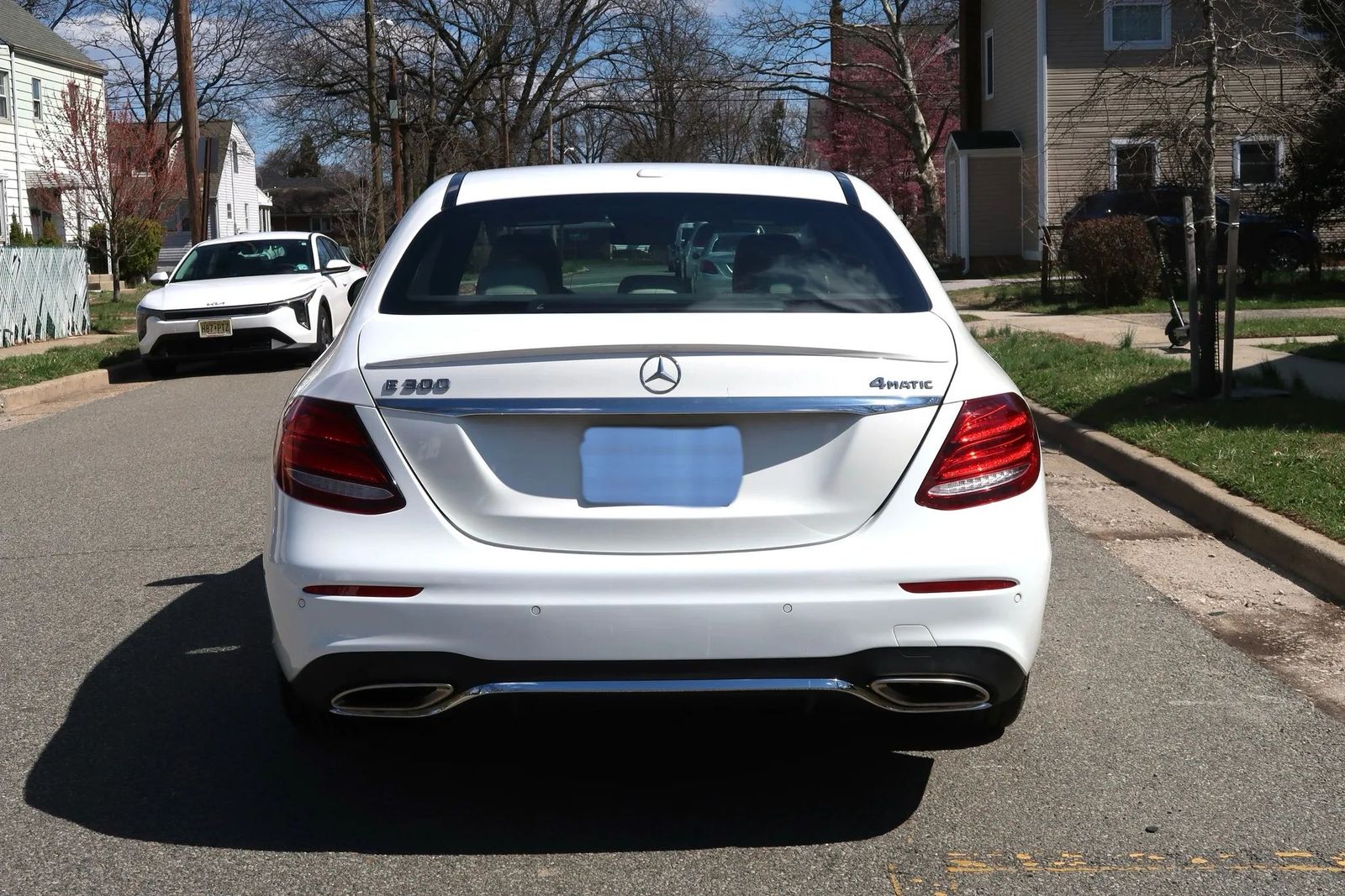 MERCEDES-BENZ E-CLASS - 6