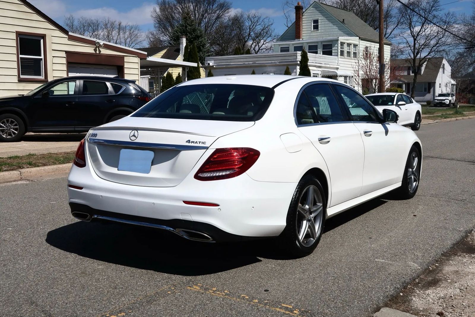 MERCEDES-BENZ E-CLASS - 5