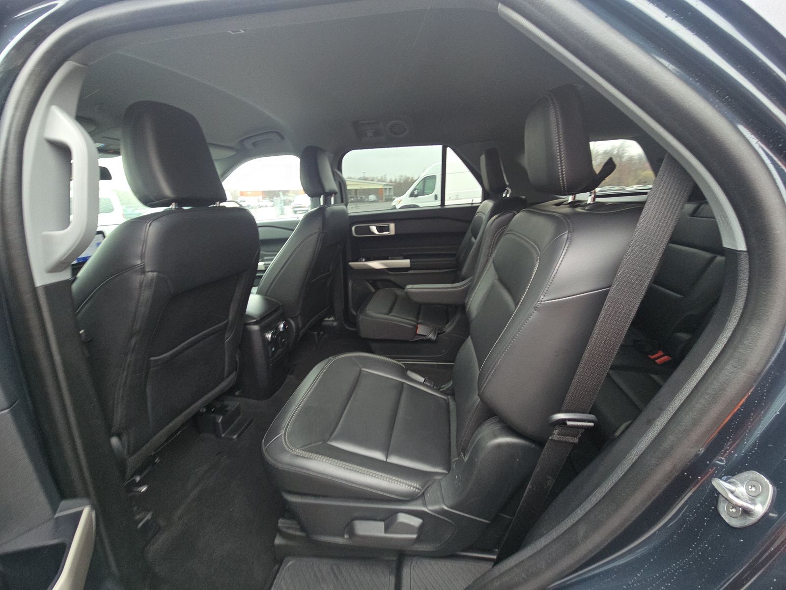 2023 Ford Explorer XLT AWD