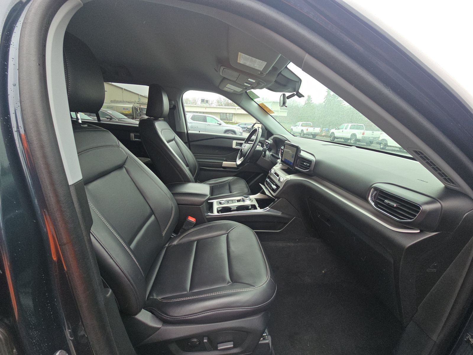 2023 Ford Explorer XLT AWD