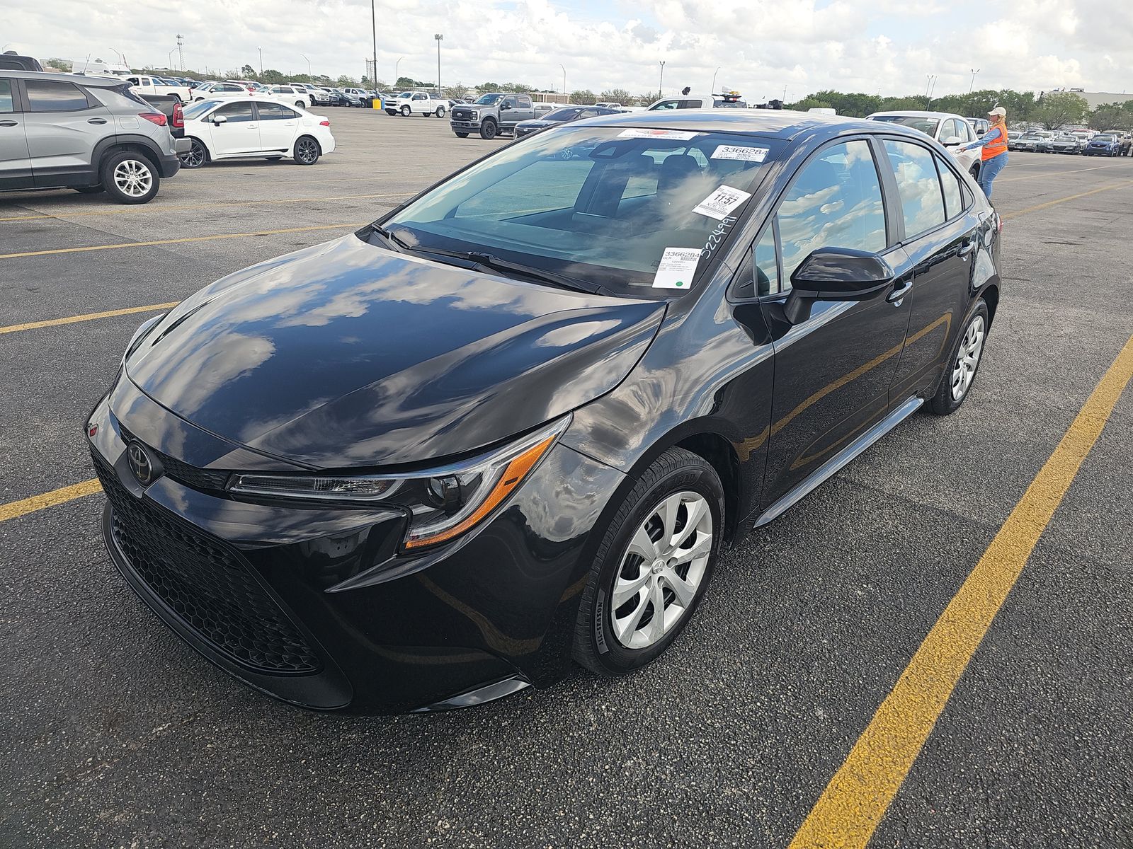 2022 Toyota Corolla LE FWD