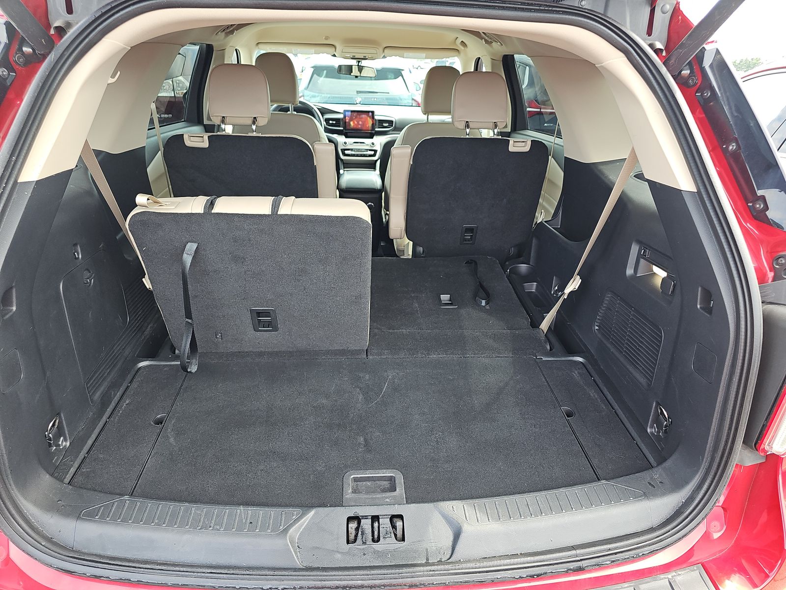 2023 Ford Explorer XLT AWD