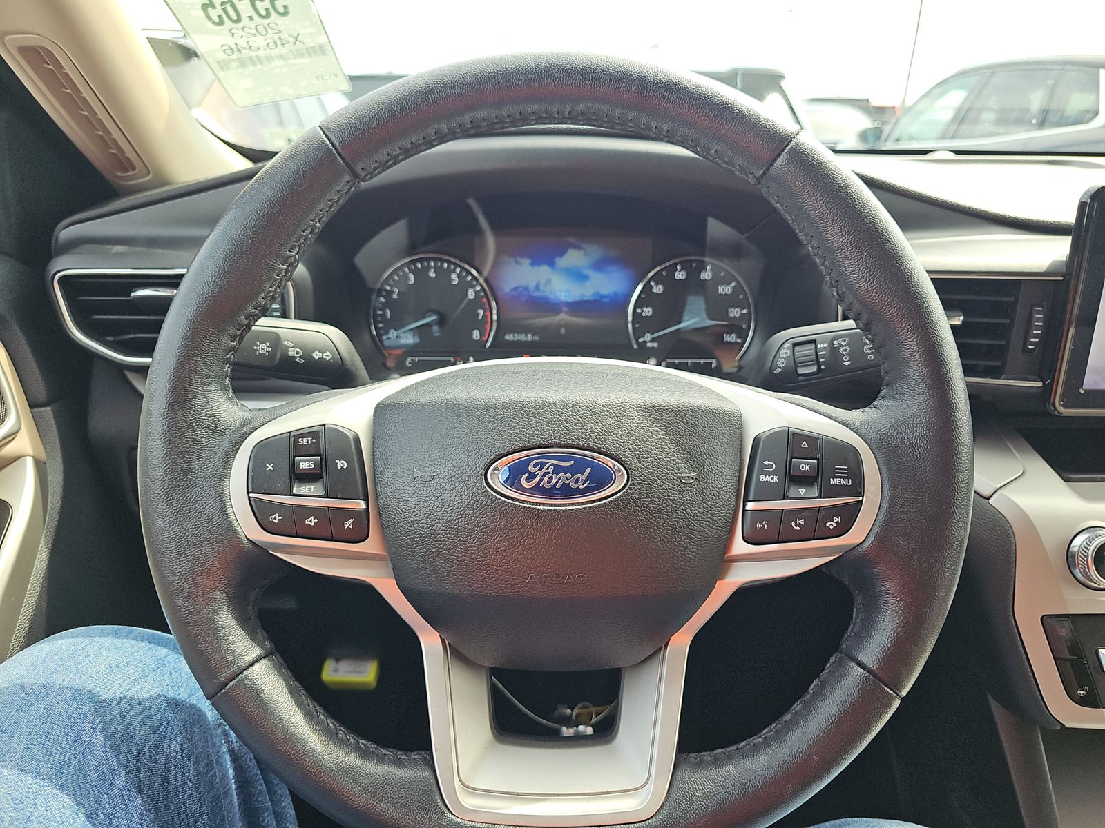 2023 Ford Explorer XLT AWD