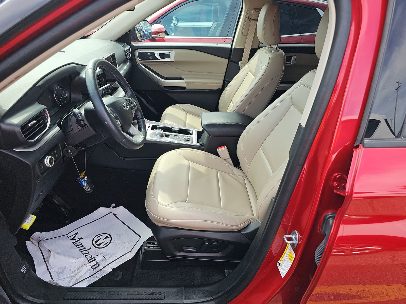 2023 Ford Explorer XLT AWD