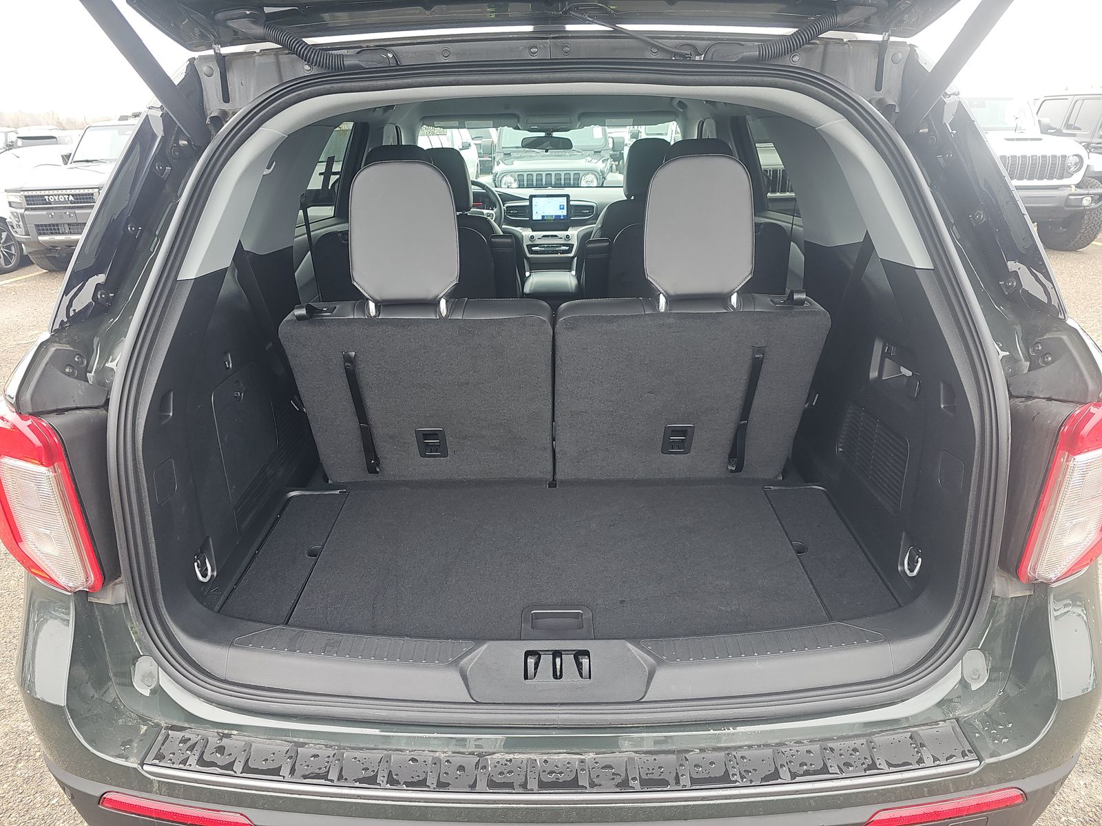 2024 Ford Explorer XLT AWD