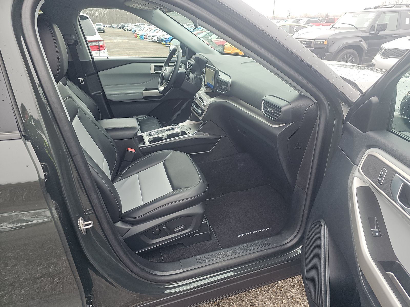 2024 Ford Explorer XLT AWD