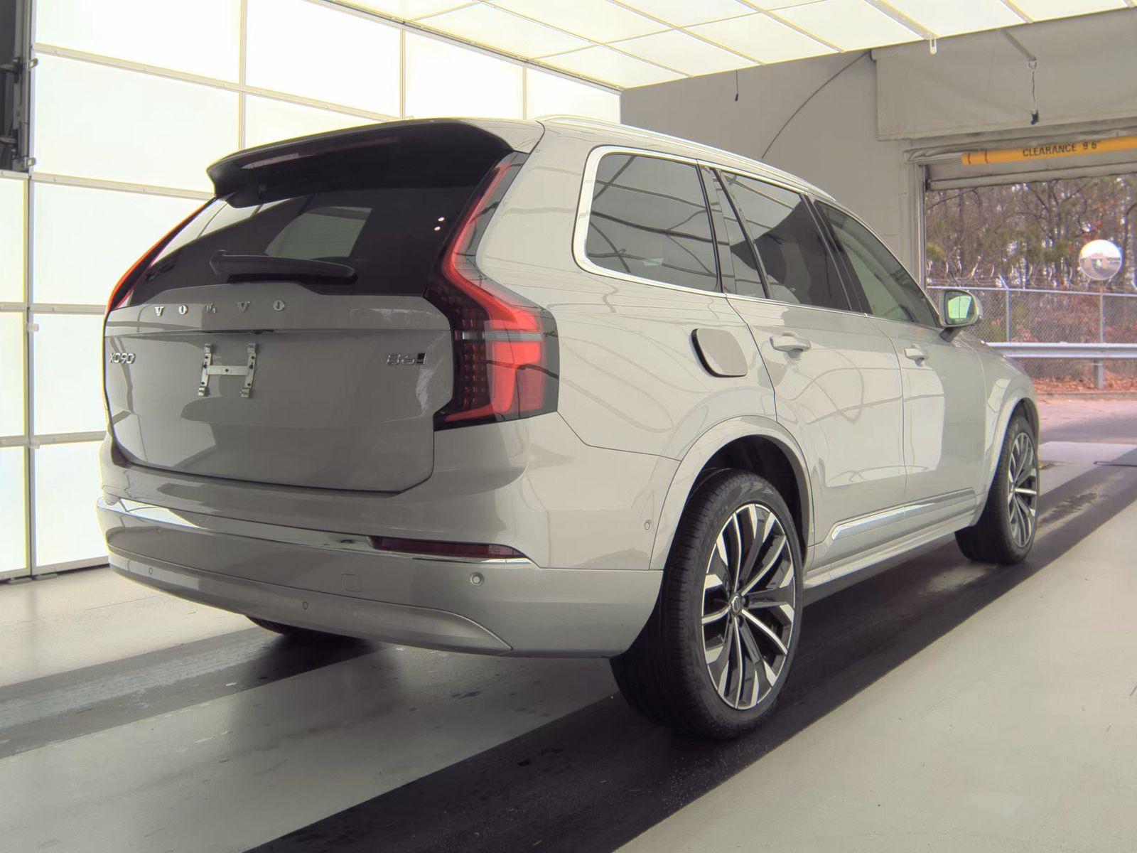 2025 Volvo XC90 B6 Plus AWD