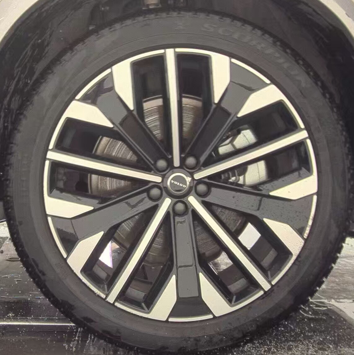 2025 Volvo XC90 B6 Plus AWD