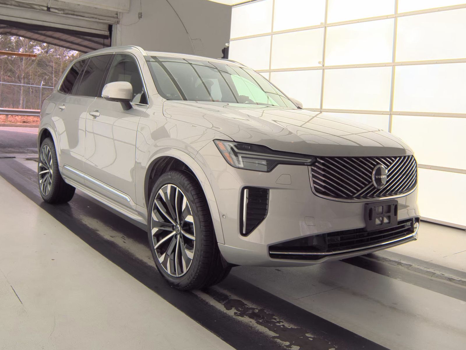 2025 Volvo XC90 B6 Plus AWD