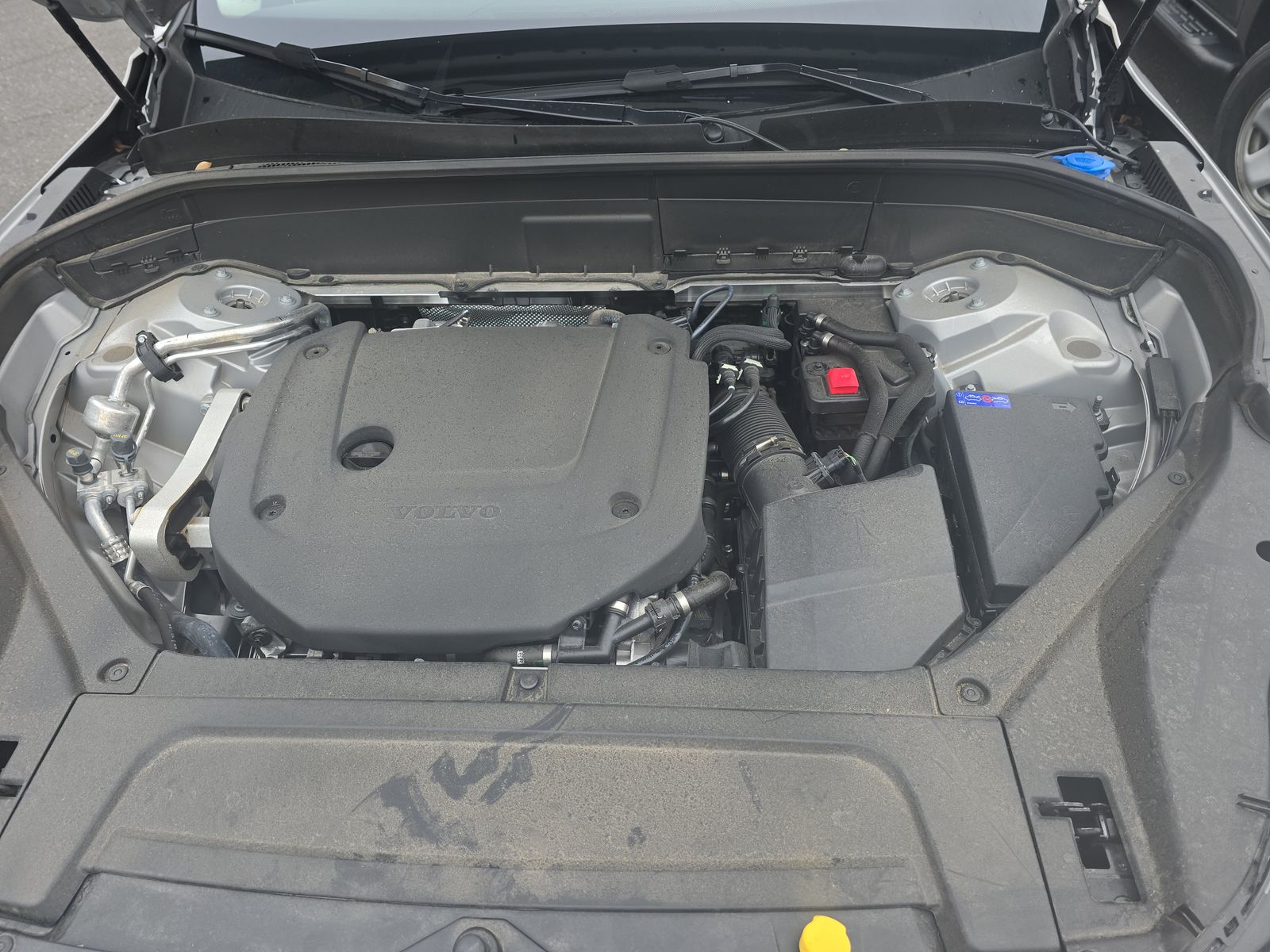 2025 Volvo XC90 B6 Plus AWD