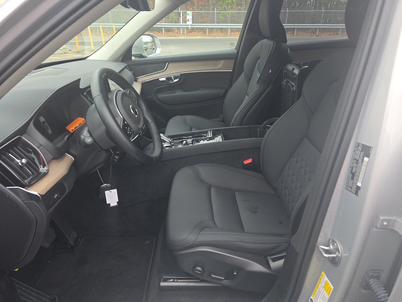 2025 Volvo XC90 B6 Plus AWD